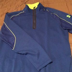 Under Armour 1/4 zip thermal material size XL